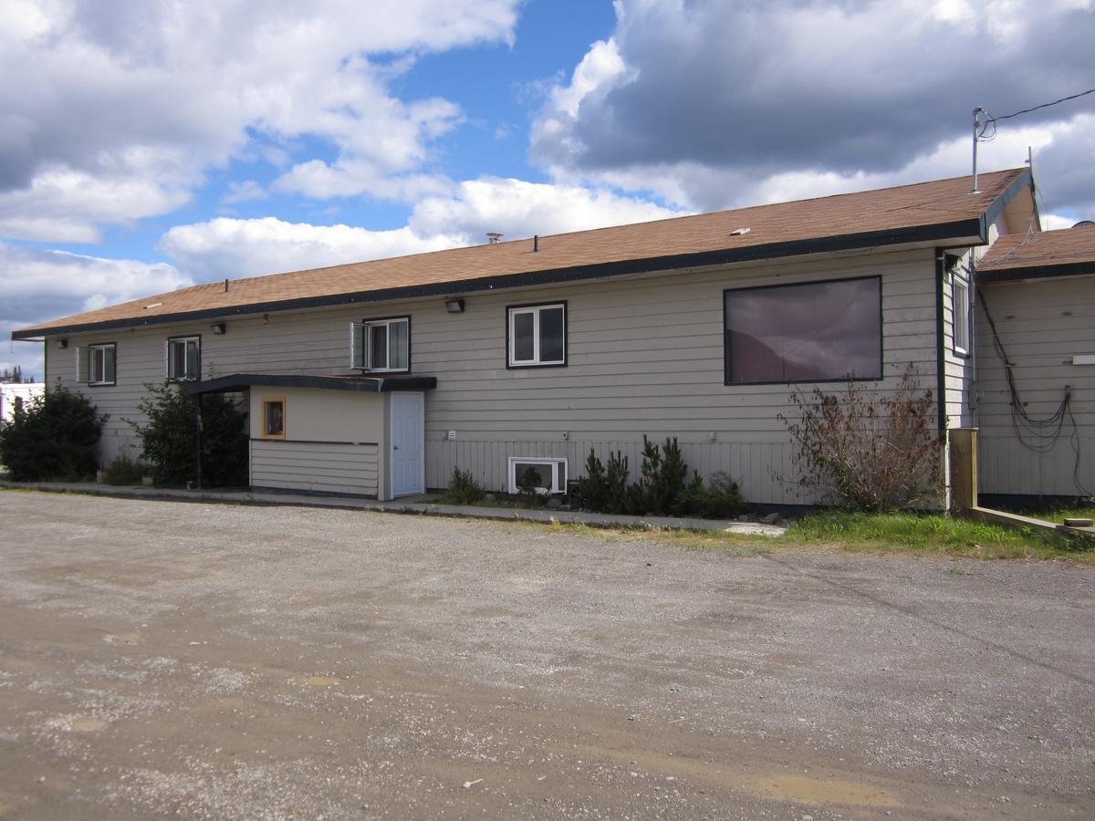 Nisutlin Trading Post Motel Teslin Exterior photo
